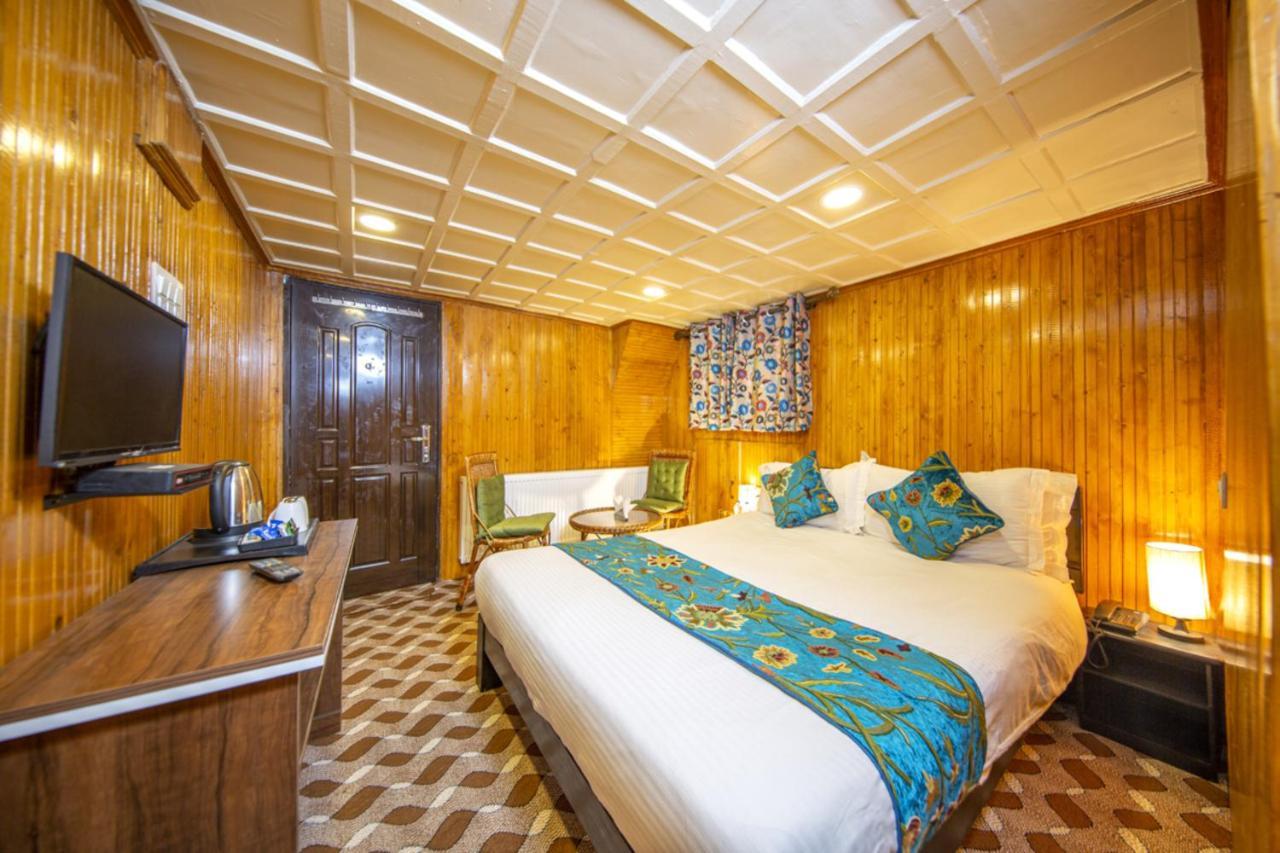 Gulmarg Ski Hill Resort Exterior foto